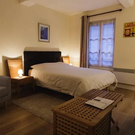 Le Du Gouverneur Apartment
