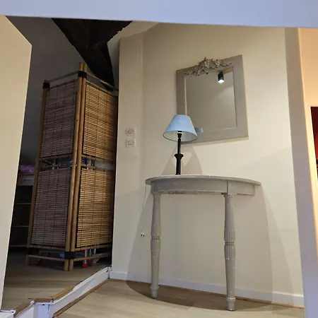 Le Du Gouverneur Apartment