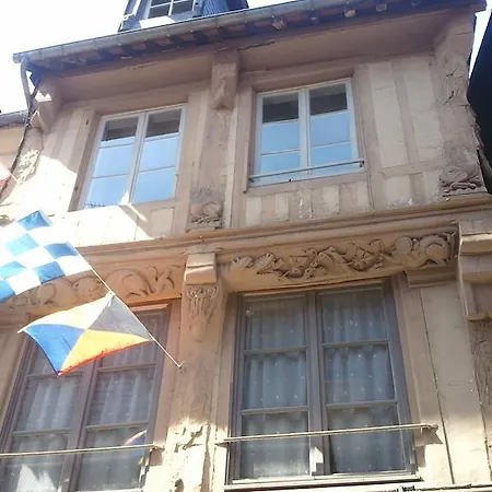 Le Du Gouverneur