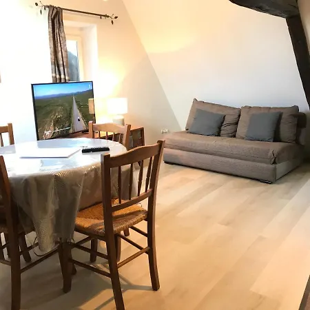 Le Du Gouverneur Apartment *
