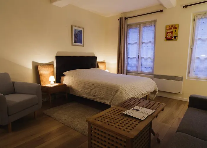 Le Du Gouverneur Apartment