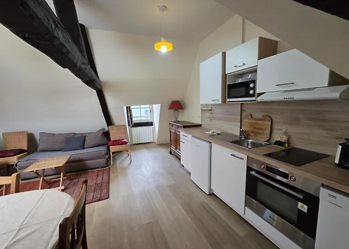 Le Du Gouverneur Онфлер