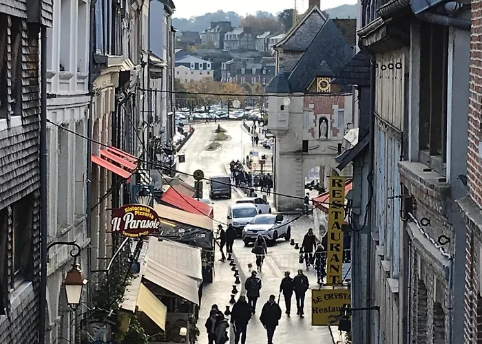 Le Du Gouverneur Apartment Honfleur